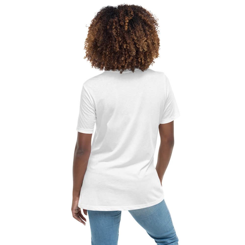 Back view of a model wearing a plain white relaxed-fit tee.